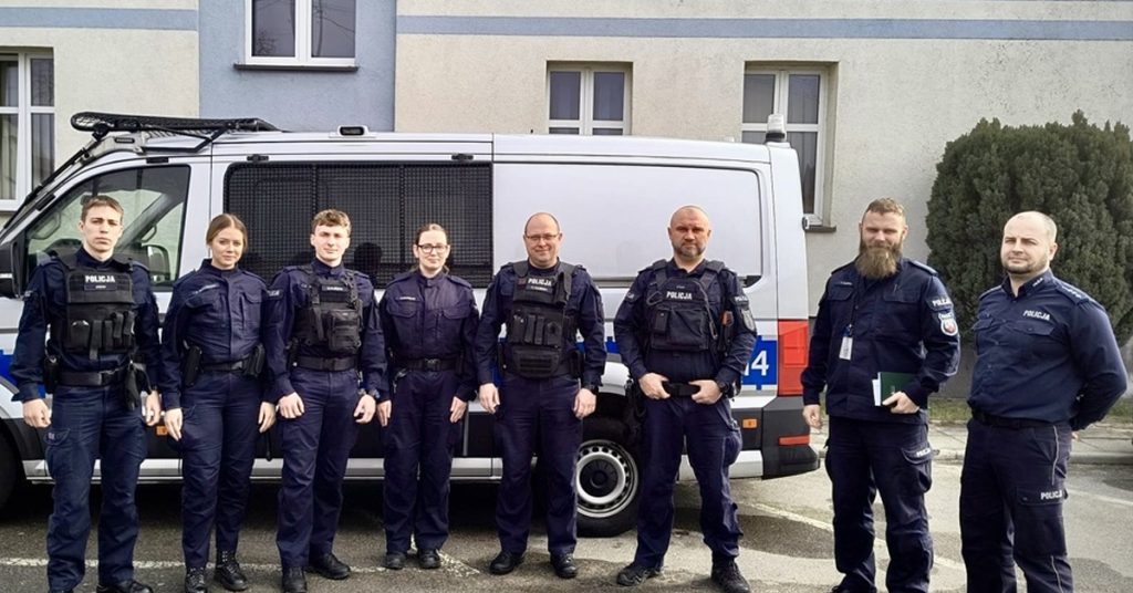 policja mlodzi adepci